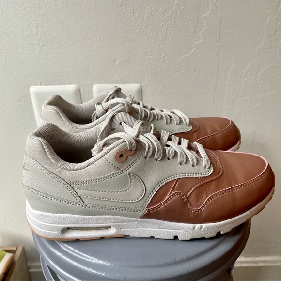 EUC women’s Nike Air Max 1 Ultra SE tan & copper toe! Size 8 - Picture 2 of 9